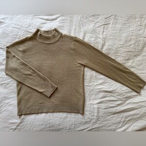 Elizabeth Williams Classic Camel Turtleneck in size M